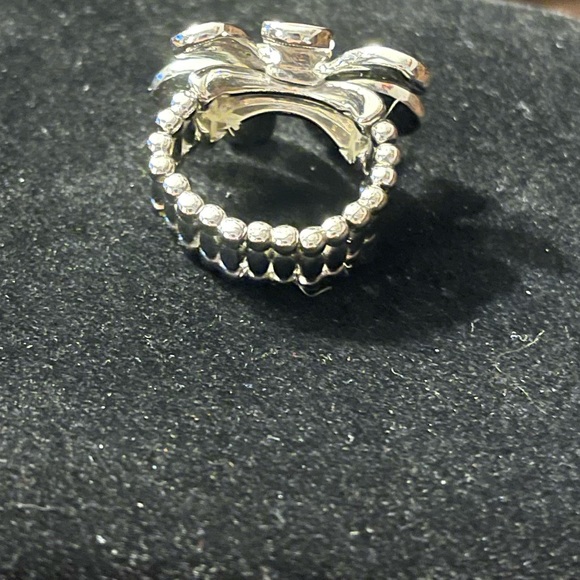 Pink flower cocktail ring. Very good condition. - Picture 3 of 4
